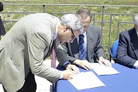 Cerimonia di consegna dei lavori per il nuovo plazzetto dello sport <br>Campobasso 19 maggio 2003 