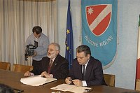 Conferenza stampa di presentazione delle scelte strategiche per l'offerta formativa - Universit� del Molise - Giunta Regionale del Molise - Campobasso 26 gennaio 2004