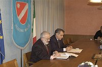 Conferenza stampa di presentazione delle scelte strategiche per l'offerta formativa - Universit� del Molise - Giunta Regionale del Molise - Campobasso 26 gennaio 2004