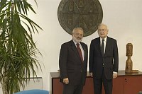 Visita presso il nostro Ateneo, alla presenza del Magnifico Rettore Prof. Giovanni Cannata, delegazione Universit� della Polonia e degli Stati Uniti  -  17/18 novembre 2003 <br>