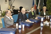 Visita presso il nostro Ateneo, alla presenza del Magnifico Rettore Prof. Giovanni Cannata, delegazione Universit� della Polonia e degli Stati Uniti  -  17/18 novembre 2003 <br>