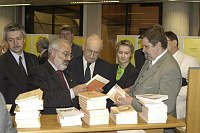 Visita presso il nostro Ateneo, alla presenza del Magnifico Rettore Prof. Giovanni Cannata, delegazione Universit� della Polonia e degli Stati Uniti  -  17/18 novembre 2003 <br>
