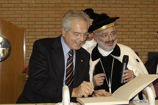 Conferimento Laurea ad Honorem a Jury Chechi