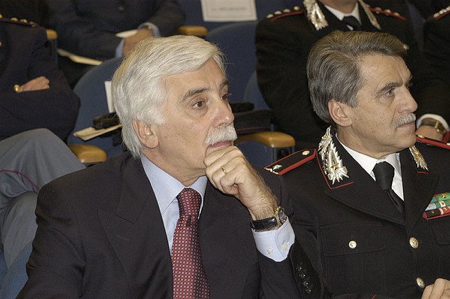 Conferimento Laurea ad Honorem a Jury Chechi