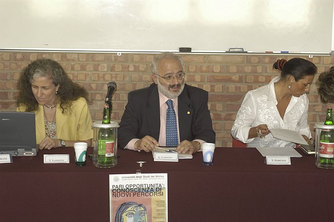 Pari Opportunit�: Conoscenza di Nuovi Percorsi 