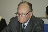 Prima Giornata del Laureato - Facolt� di Agraria<br>9 aprile 2003 <br>Relatore: Prof. Franco SCARAMUZZI<br>Presidente Accademia dei Georgofili