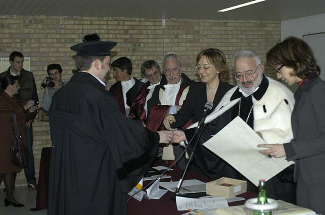 Prima Giornata del Laureato Facolt� di Economia  