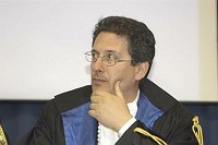 Prima Giornata del Laureato<br>Facolt� di Giurisprudenza<br>Relatore: S.E. Dott. Nicola PASSARELLI<br>Presidente della Corte di Appello del Molise