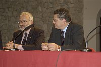 XIII Settimana della Cultura Scientifica e Tecnologica<br>31 marzo 6 aprile 2003<br>Relatore Prof. G.NOVELLI<br>DNA: i prossimi 50 anni