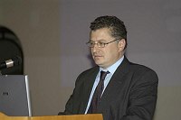 XIII Settimana della Cultura Scientifica e Tecnologica<br>31 marzo 6 aprile 2003<br>Relatore Prof. G.NOVELLI<br>DNA: i prossimi 50 anni