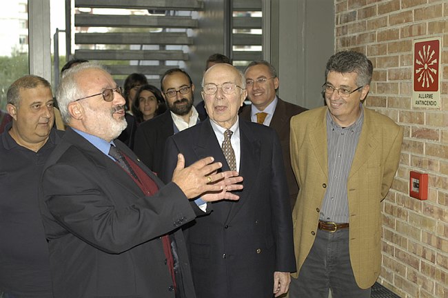 Il Prof. Renato Dulbecco incontra i giovani Ricercatori 