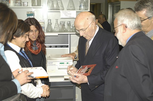 Il Prof. Renato Dulbecco incontra i giovani Ricercatori 