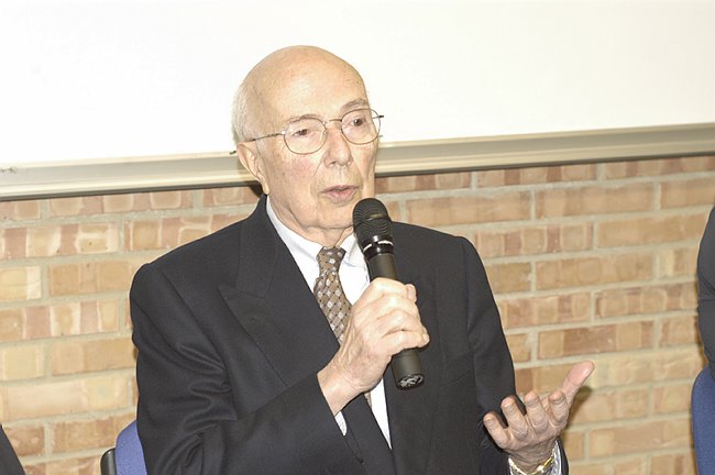 Il Prof. Renato Dulbecco incontra i giovani Ricercatori 