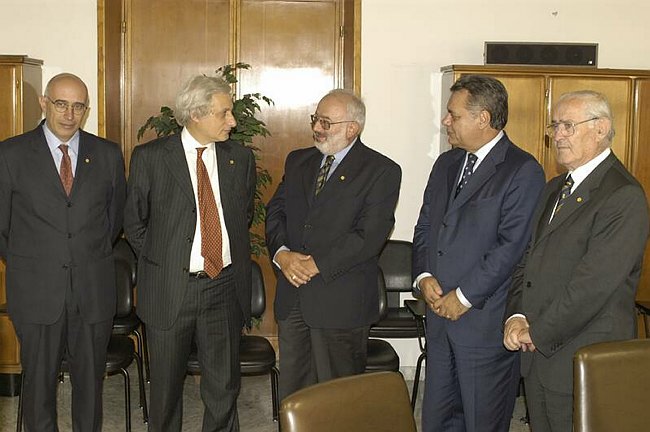 Istituzione della Facolt� di Medicina e Chirurgia