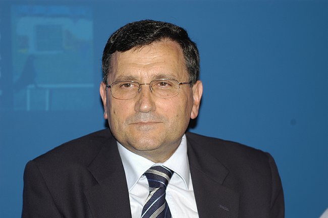 Un libro in biblioteca. Elogio di uno scrittore