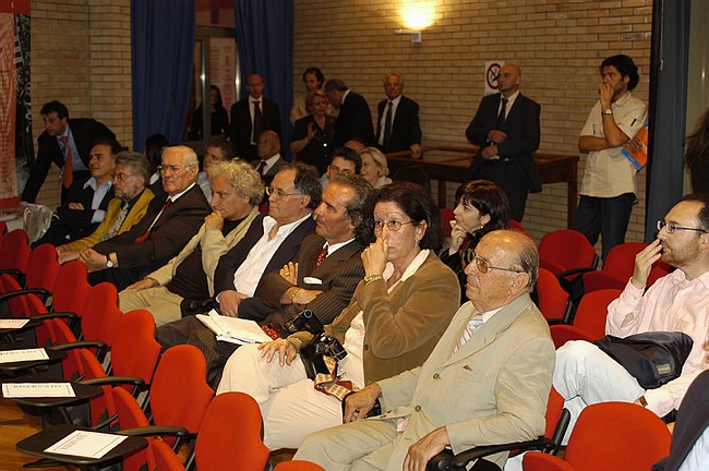 Un libro in biblioteca. Elogio di uno scrittore