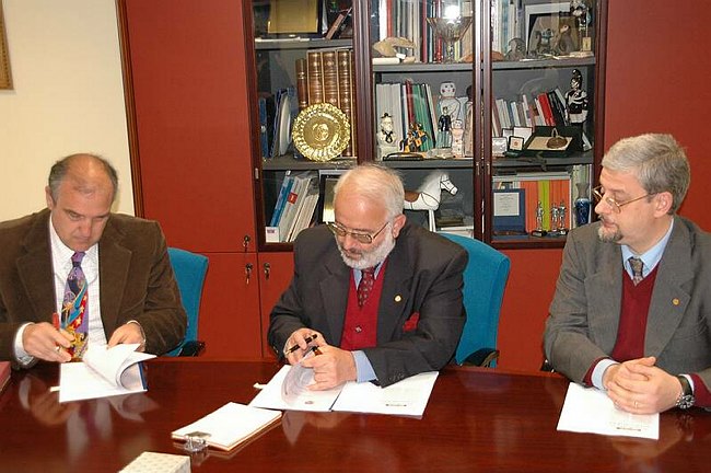 Firma protocollo d'intesa tra Universit� del Molise e AVIS 