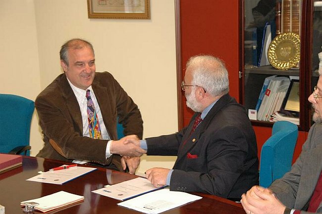 Firma protocollo d'intesa tra Universit� del Molise e AVIS 