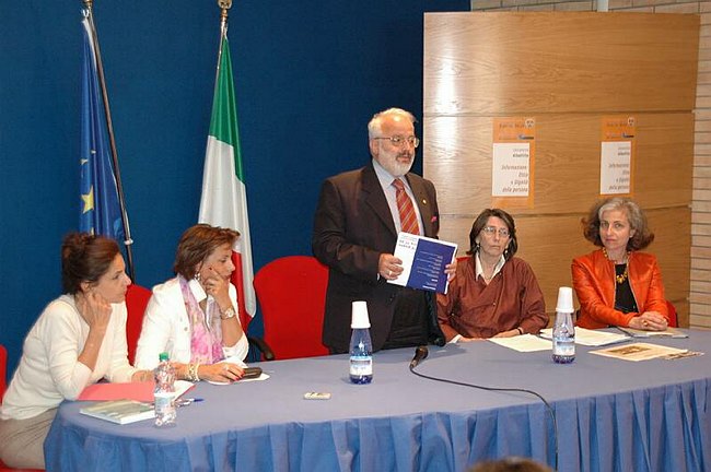 Codice pari opportunit� tra uomo e donna