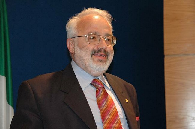 Codice pari opportunit� tra uomo e donna