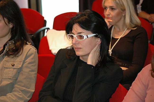 Codice pari opportunit� tra uomo e donna