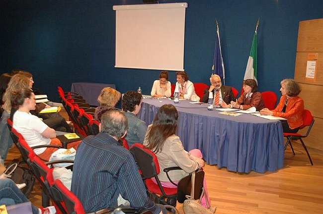 Codice pari opportunit� tra uomo e donna