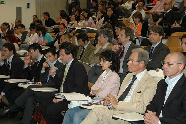 �L�impresa cooperativa tra mutualit� e mercato�