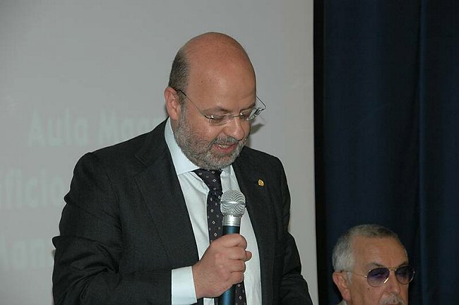 �L�impresa cooperativa tra mutualit� e mercato�