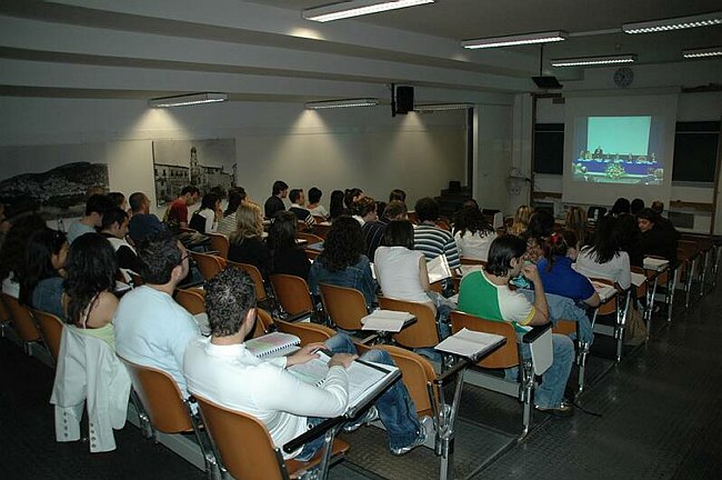 �L�impresa cooperativa tra mutualit� e mercato�