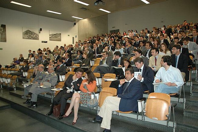 �L�impresa cooperativa tra mutualit� e mercato�