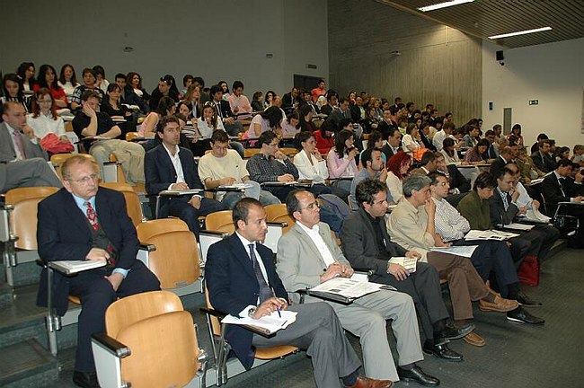 �L�impresa cooperativa tra mutualit� e mercato�