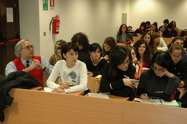 Interculturalit�. Teorie, prassi, significati