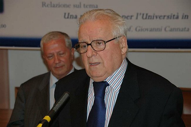 Paul Harris Fellow al Rettore Prof.Giovanni Cannata 