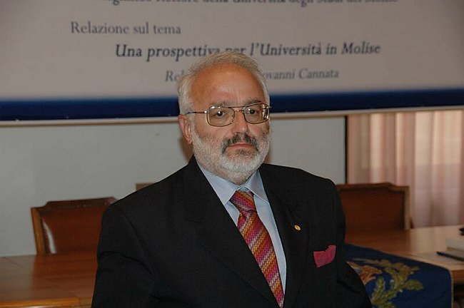 Paul Harris Fellow al Rettore Prof.Giovanni Cannata 