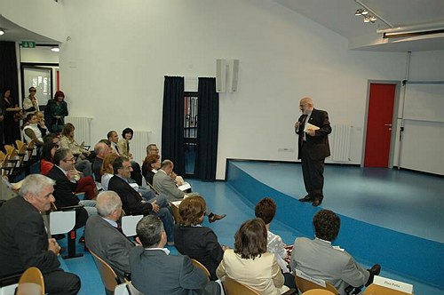 Incontro con la scrittrice molisana Carla Maria Russo 