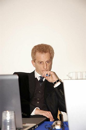 Cluster, reti di impresa e distretti tecnologici