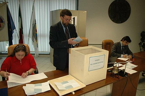 Cannata confermato Rettore dell'Universit� del Molise