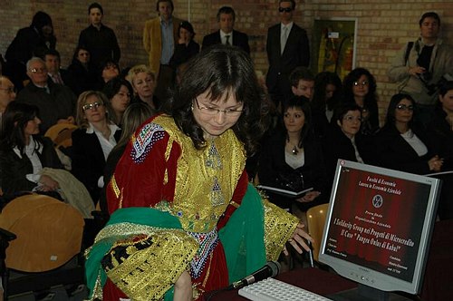 Munira Khorromi, Studentessa afghana