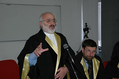 Munira Khorromi, Studentessa afghana