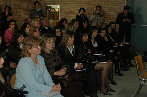 Munira Khorromi, Studentessa afghana