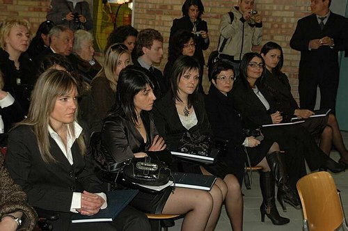 Munira Khorromi, Studentessa afghana