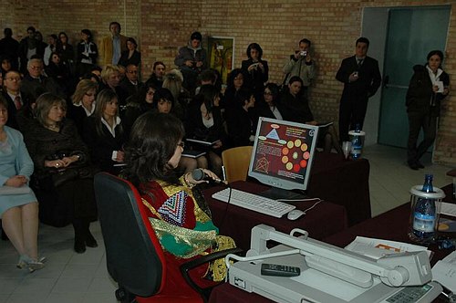 Munira Khorromi, Studentessa afghana