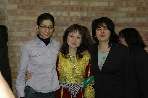 Munira Khorromi, Studentessa afghana