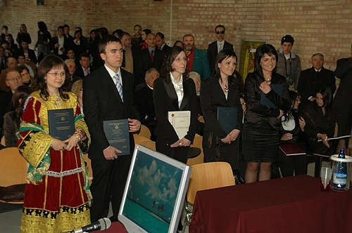 Munira Khorromi, Studentessa afghana