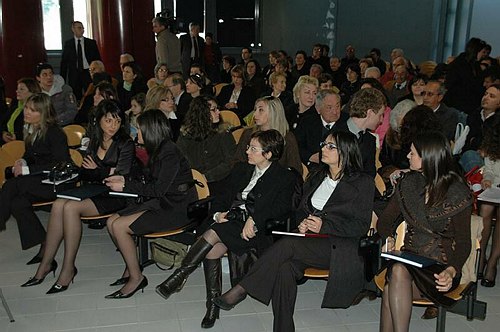 Munira Khorromi, Studentessa afghana