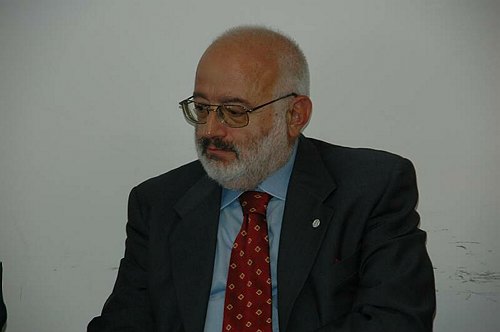 �Diritto, istituzioni, economia: il caso Italia�