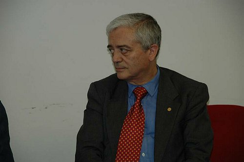 �Diritto, istituzioni, economia: il caso Italia�