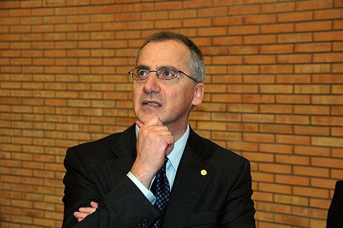 Il Prof. Giuseppe Nazario Colasurdo in visita all�Universit�