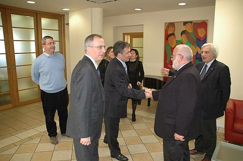 Il Prof. Giuseppe Nazario Colasurdo in visita all�Universit�