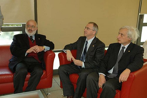 Il Prof. Giuseppe Nazario Colasurdo in visita all�Universit�